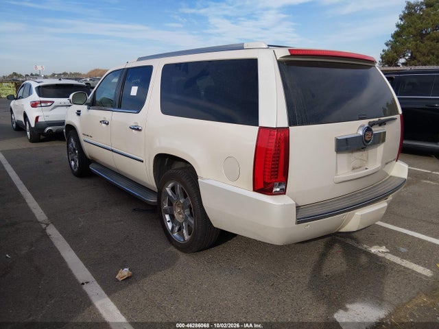 46286068 :رقم المزاد ، 1GYS4HEF6DR256065 vin ، 2013 Cadillac Escalade Esv Luxury مزاد بيع