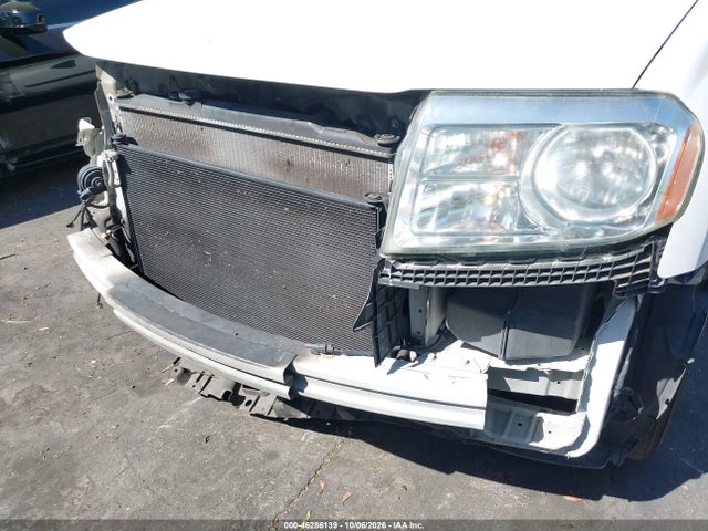5FNYF3H26FB013452 Honda PILOT LX