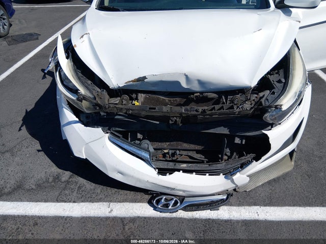 5NPDH4AE0FH563816 Hyundai ELANTRA SE