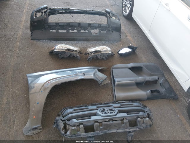 2016 Toyota Tacoma Sr5 V6 მანქანა იყიდება აუქციონზე, vin: 3TMAZ5CNXGM012548, აუქციონის ნომერი: 46286331