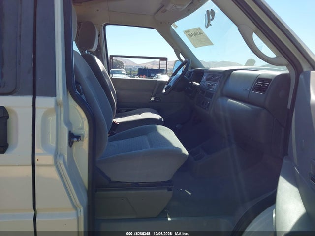46286348 :رقم المزاد ، WV2NB47052H065266 vin ، 2002 Volkswagen Eurovan Mv مزاد بيع