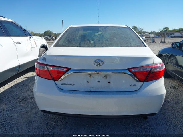 46286453 :رقم المزاد ، 4T4BF1FK1FR506025 vin ، 2015 Toyota Camry Le مزاد بيع