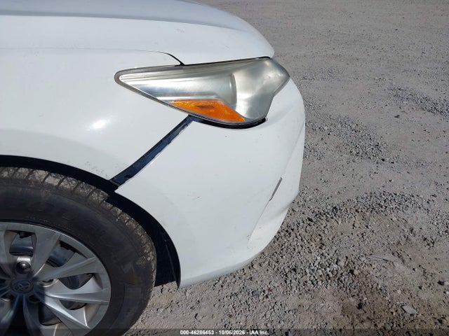 46286453 :رقم المزاد ، 4T4BF1FK1FR506025 vin ، 2015 Toyota Camry Le مزاد بيع