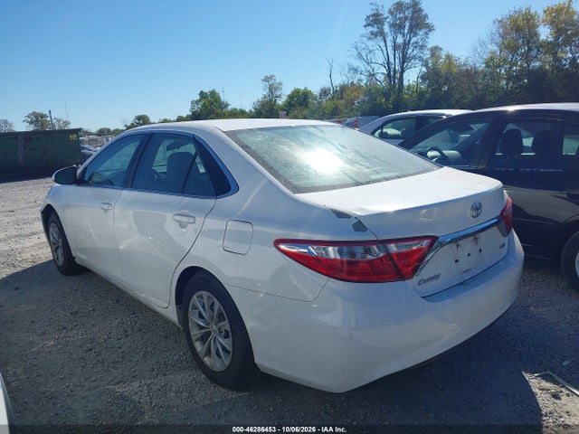46286453 :رقم المزاد ، 4T4BF1FK1FR506025 vin ، 2015 Toyota Camry Le مزاد بيع