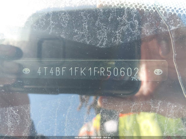 46286453 :رقم المزاد ، 4T4BF1FK1FR506025 vin ، 2015 Toyota Camry Le مزاد بيع