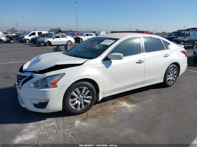 Nissan Altima 2.5 S 2015 1N4AL3AP1FC273678 Image 2