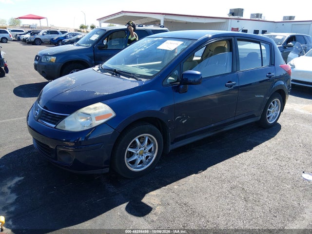 2007 Nissan Versa 1.8s მანქანა იყიდება აუქციონზე, vin: 3N1BC13E17L384481, აუქციონის ნომერი: 46286498