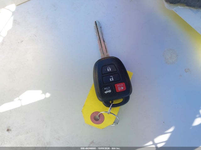 46286585 :رقم المزاد ، 5YFBURHE1HP691235 vin ، 2017 Toyota Corolla Le مزاد بيع