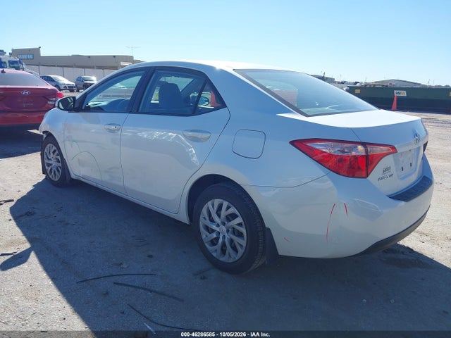 46286585 :رقم المزاد ، 5YFBURHE1HP691235 vin ، 2017 Toyota Corolla Le مزاد بيع