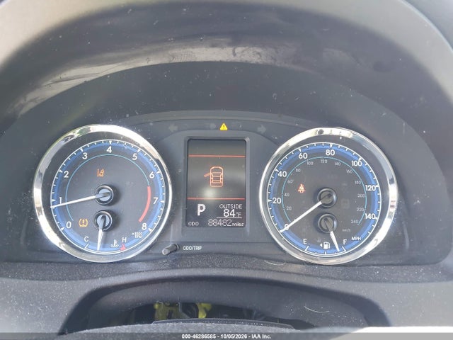 46286585 :رقم المزاد ، 5YFBURHE1HP691235 vin ، 2017 Toyota Corolla Le مزاد بيع