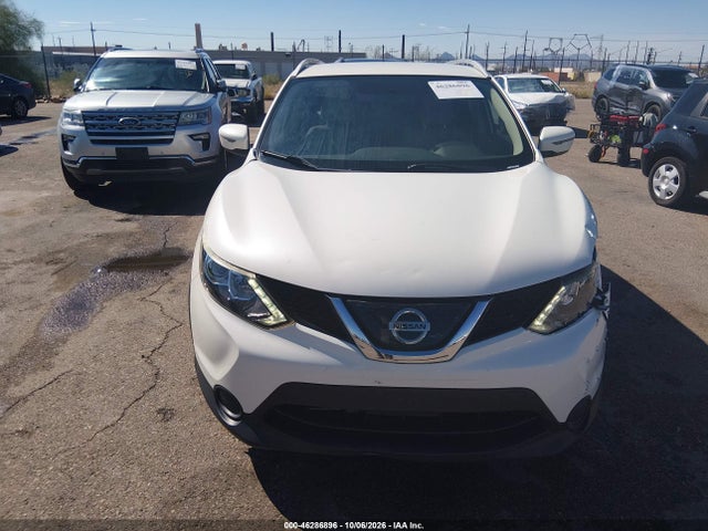 46286896 :رقم المزاد ، JN1BJ1CP8JW193889 vin ، 2018 Nissan Rogue Sport Sv مزاد بيع