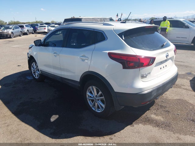 46286896 :رقم المزاد ، JN1BJ1CP8JW193889 vin ، 2018 Nissan Rogue Sport Sv مزاد بيع