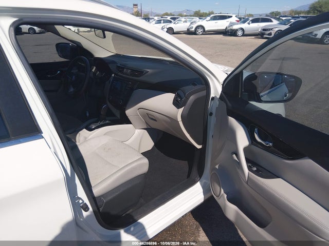 46286896 :رقم المزاد ، JN1BJ1CP8JW193889 vin ، 2018 Nissan Rogue Sport Sv مزاد بيع