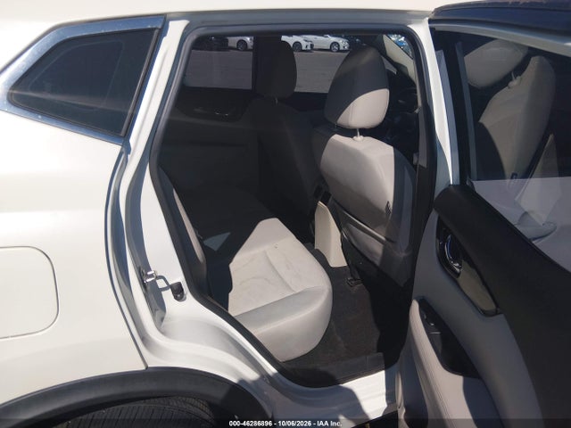 46286896 :رقم المزاد ، JN1BJ1CP8JW193889 vin ، 2018 Nissan Rogue Sport Sv مزاد بيع
