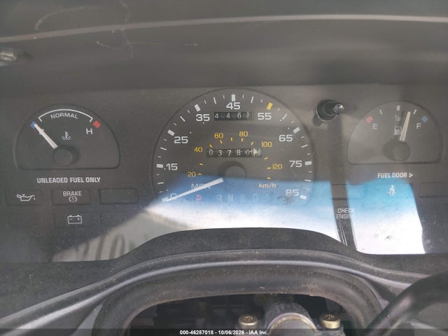 1992 Ford Taurus Gl მანქანა იყიდება აუქციონზე, vin: 1FACP52U4NG242011, აუქციონის ნომერი: 46287018