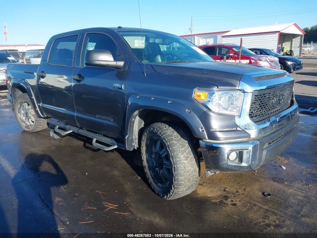 Aukcja sprzedaży 2017 Toyota Tundra Sr5 5.7l V8, vin: 5TFDW5F17HX650542, numer aukcji: 46287083