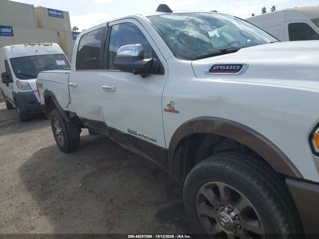 3C6UR5GL2LG212684 RAM 2500 Laramie Longhorn 4x4 6&#039;4 Box
