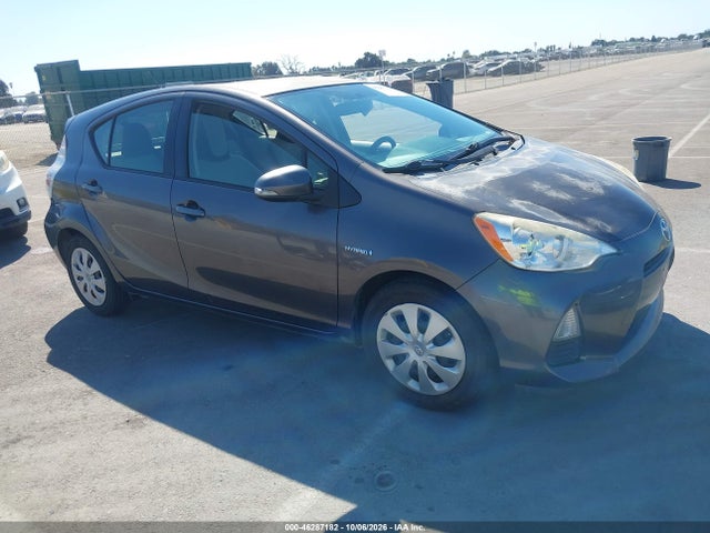 Продажа на аукционе авто 2014 Toyota Prius C One, vin: JTDKDTB37E1575168, номер лота: 46287182