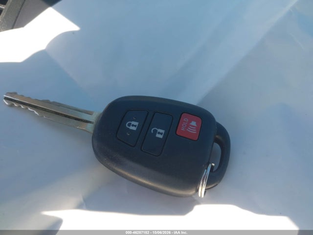 Продажа на аукционе авто 2014 Toyota Prius C One, vin: JTDKDTB37E1575168, номер лота: 46287182