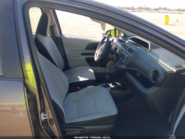 Продажа на аукционе авто 2014 Toyota Prius C One, vin: JTDKDTB37E1575168, номер лота: 46287182