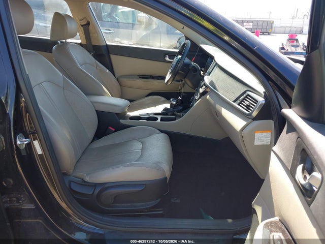 2017 Kia Optima Hybrid Ex მანქანა იყიდება აუქციონზე, vin: KNAGU4LE1H5013904, აუქციონის ნომერი: 46287242