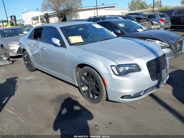 Auction sale of the 2022 Chrysler 300 S, vin: 2C3CCABG0NH158611, lot number: 46287279