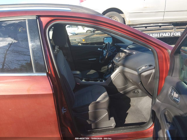 46287304 :رقم المزاد ، 1FMCU0GX7EUA03767 vin ، 2014 Ford Escape Se مزاد بيع