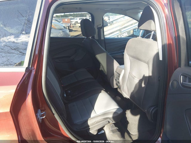 46287304 :رقم المزاد ، 1FMCU0GX7EUA03767 vin ، 2014 Ford Escape Se مزاد بيع