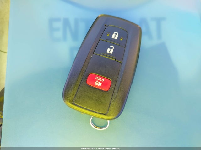 Toyota Prius Two 2018 JTDKBRFU1J3584412 Image 11