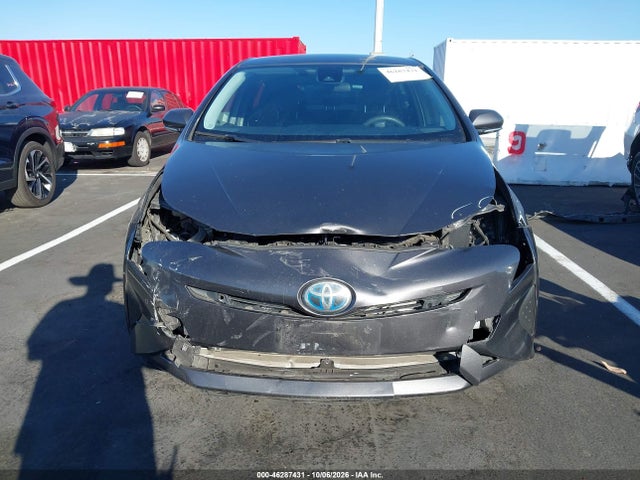 Toyota Prius Two 2018 JTDKBRFU1J3584412 Image 12