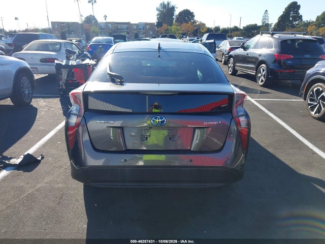 Toyota Prius Two 2018 JTDKBRFU1J3584412 Image 16