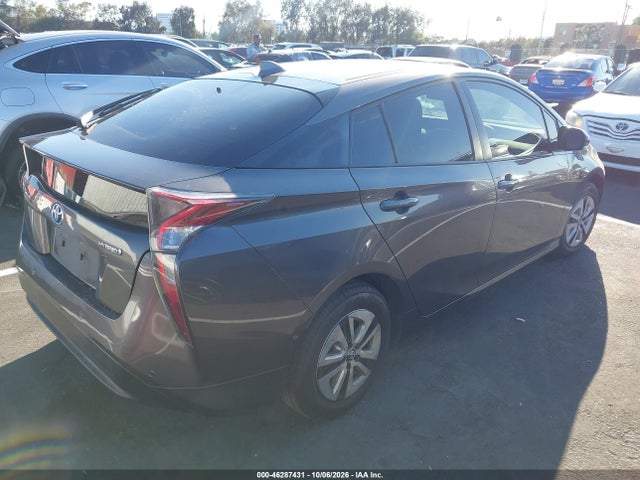 Toyota Prius Two 2018 JTDKBRFU1J3584412 Image 4