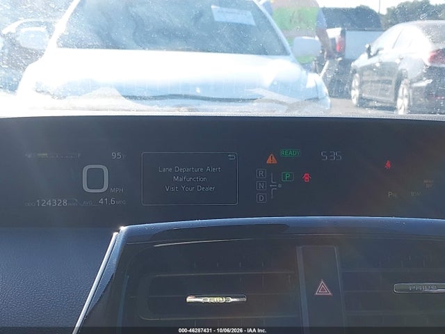 Toyota Prius Two 2018 JTDKBRFU1J3584412 Image 7