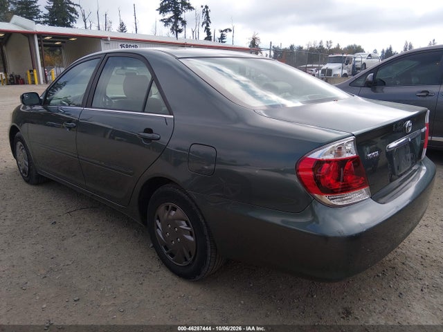 2005 Toyota Camry Le მანქანა იყიდება აუქციონზე, vin: JTDBE32KX50317026, აუქციონის ნომერი: 46287444