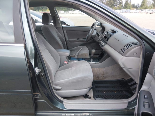 2005 Toyota Camry Le მანქანა იყიდება აუქციონზე, vin: JTDBE32KX50317026, აუქციონის ნომერი: 46287444