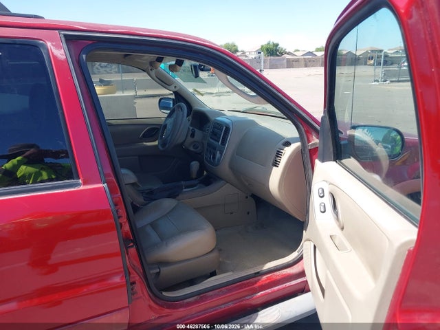 46287505 :رقم المزاد ، 1FMYU04186KC93729 vin ، 2006 Ford Escape Limited مزاد بيع