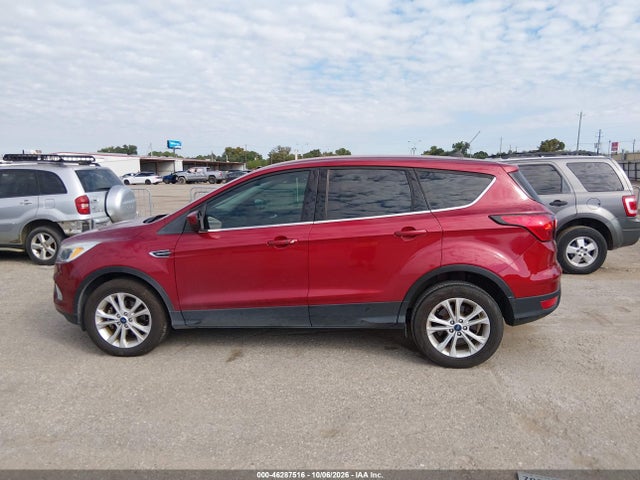 2019 Ford Escape Se მანქანა იყიდება აუქციონზე, vin: 1FMCU0GD4KUA53558, აუქციონის ნომერი: 46287516