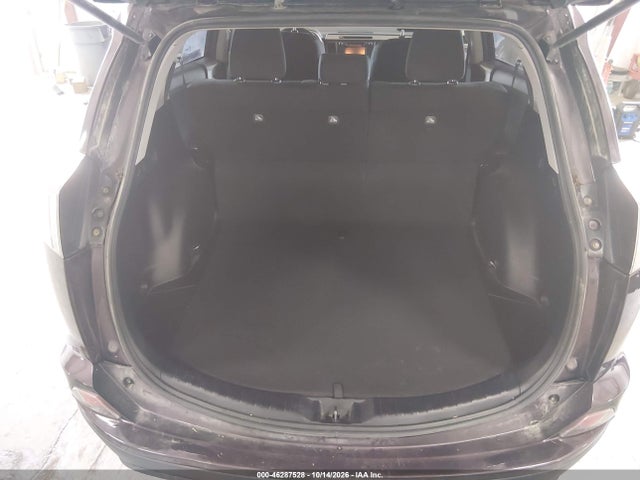 Продаж на аукціоні авто 2018 Toyota Rav4 Le, vin: 2T3BFREV2JW721322, номер лоту: 46287528