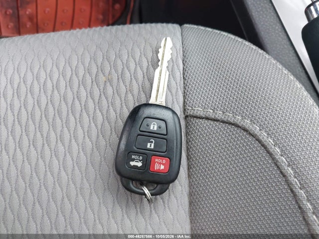 46287586 :رقم المزاد ، 2T1BURHE4FC237350 vin ، 2015 Toyota Corolla Le مزاد بيع