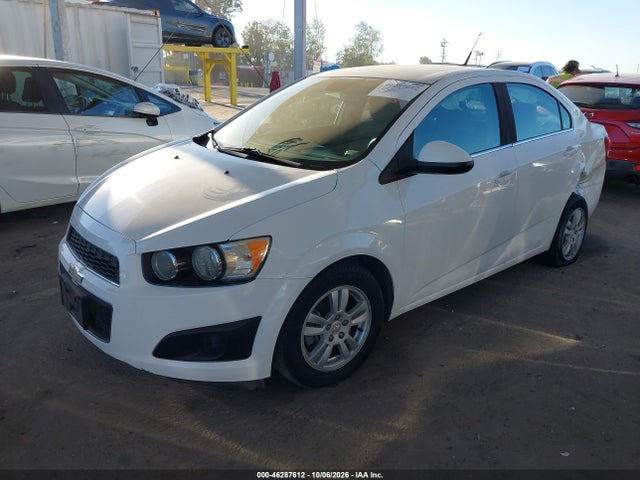 Chevrolet Sonic Lt Auto 2014 1G1JC5SH1E4106803 Image 2