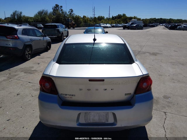 46287613 :رقم المزاد ، 1B3BD2FG9BN531606 vin ، 2011 Dodge Avenger Lux مزاد بيع