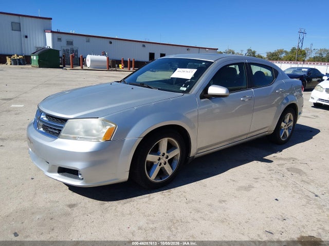 46287613 :رقم المزاد ، 1B3BD2FG9BN531606 vin ، 2011 Dodge Avenger Lux مزاد بيع