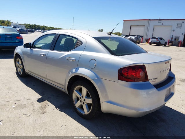 46287613 :رقم المزاد ، 1B3BD2FG9BN531606 vin ، 2011 Dodge Avenger Lux مزاد بيع