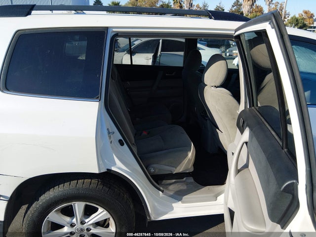 Продажа на аукционе авто 2013 Toyota Highlander Base Plus, vin: 5TDZA3EH7DS038574, номер лота: 46287645