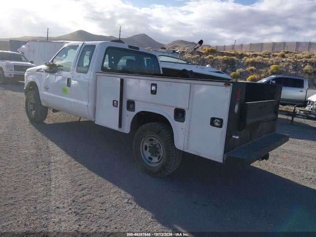 46287648 :رقم المزاد ، 1FD8X3BT4GED02732 vin ، 2016 Ford F-350 Xl مزاد بيع