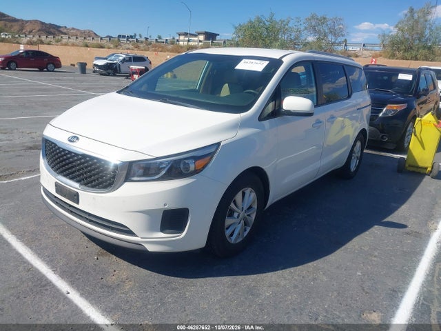 KIA SEDONA LX 2017 KNDMB5C15H6332280 Image 2
