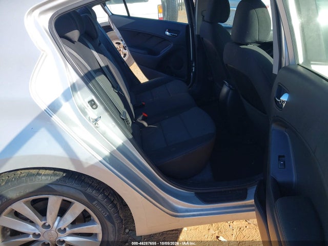46287655 :رقم المزاد ، KNAFX4A66F5271315 vin ، 2015 Kia Forte Lx مزاد بيع