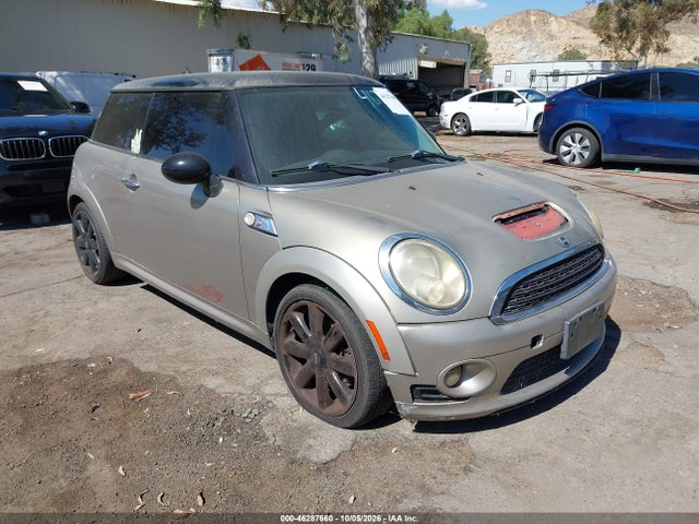 2010 Mini Cooper S მანქანა იყიდება აუქციონზე, vin: WMWMF7C53ATZ72902, აუქციონის ნომერი: 46287660