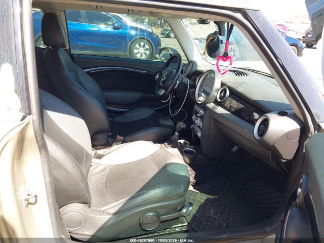 46287660 :رقم المزاد ، WMWMF7C53ATZ72902 vin ، 2010 Mini Cooper S مزاد بيع