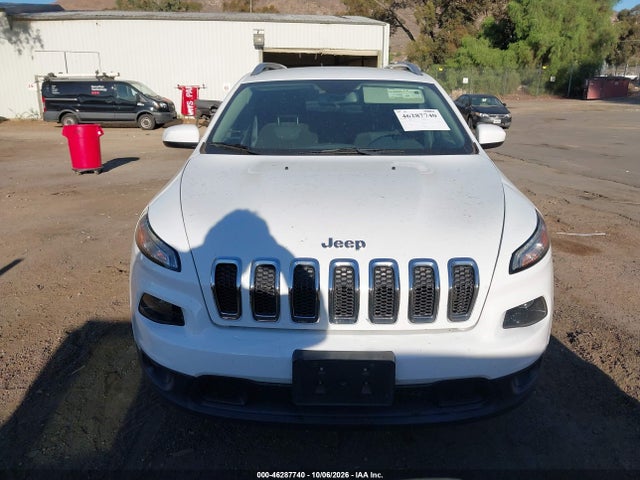 1C4PJMCB0GW301570 Jeep Cherokee Latitude